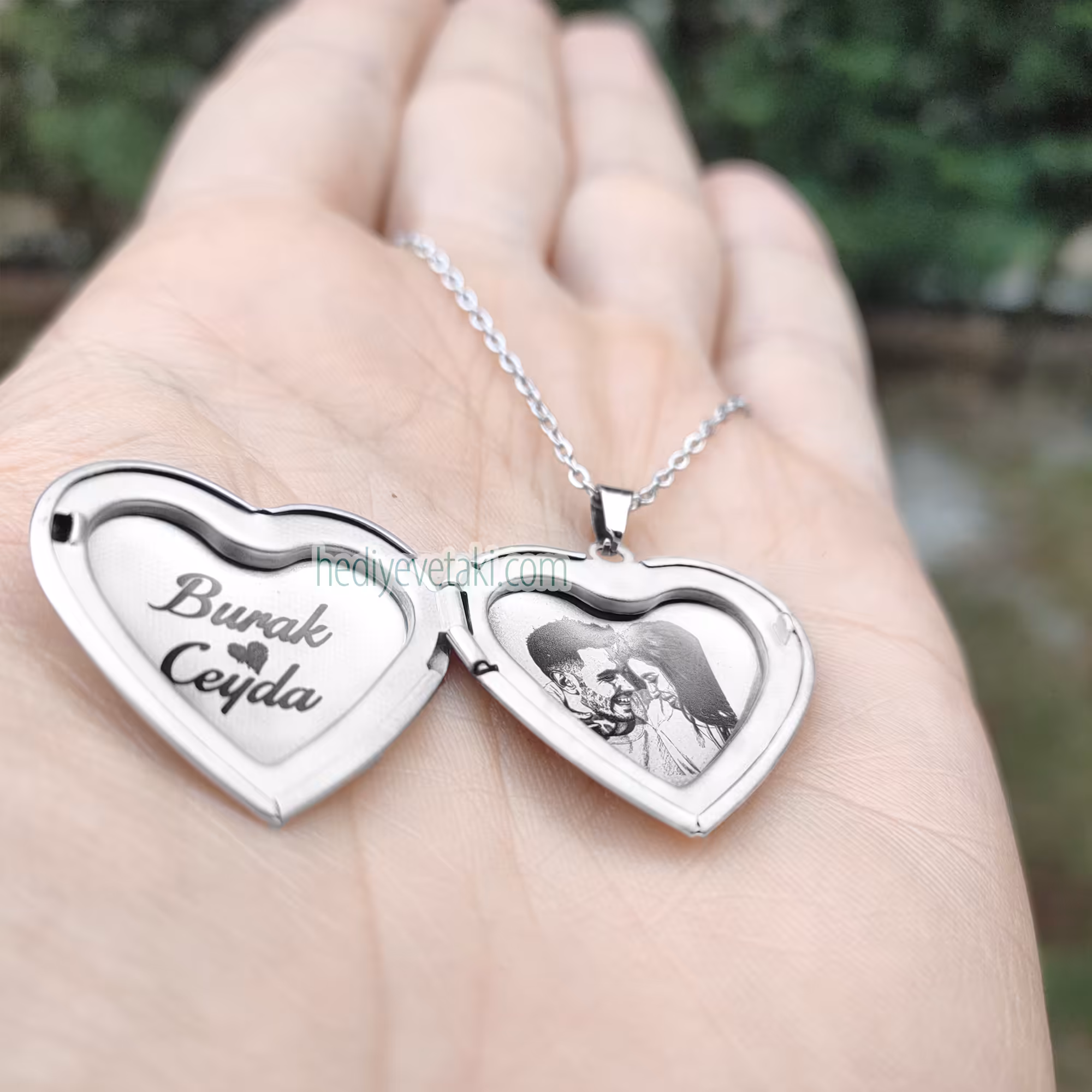 Lazer Çizim Kapaklı Kalp Kolye 3 Lazer Çizim Kapaklı Kalp Kolye - Görsel 3